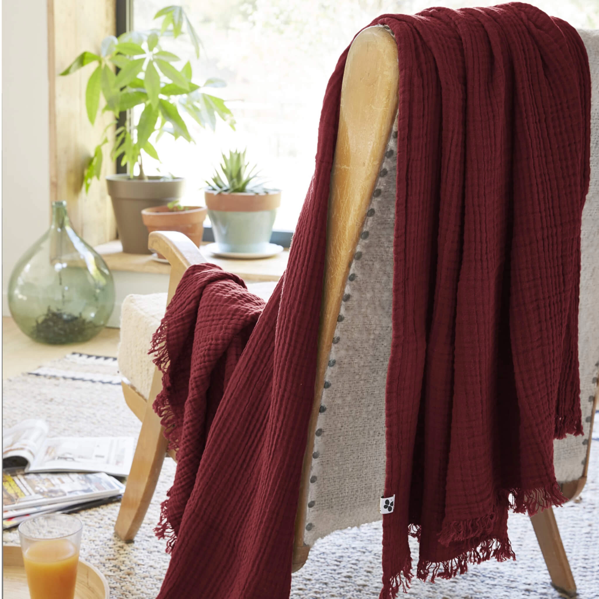 Plaid Gaze De Coton à Franges Bordeaux – Image 4