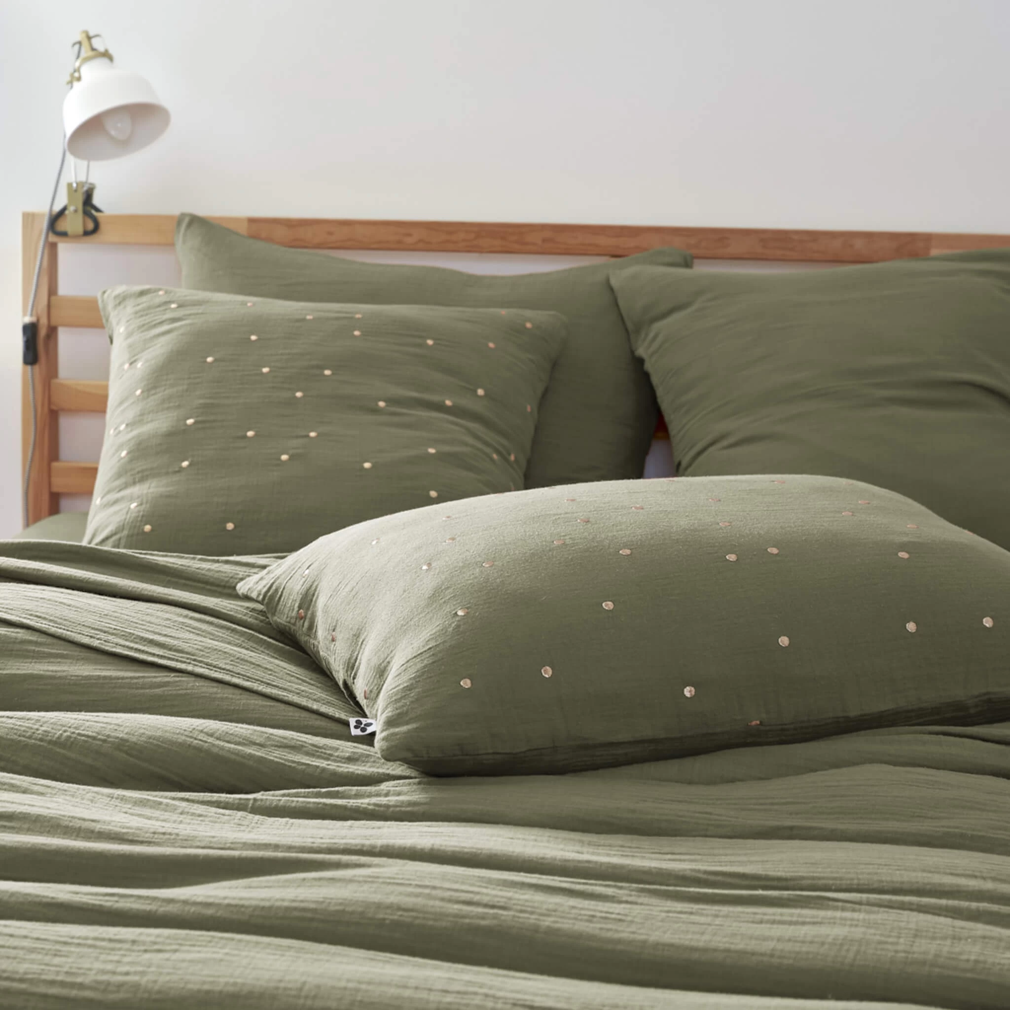 Taie D'oreiller à Pois Brodés Double Gaze De Coton Kaki – Image 3